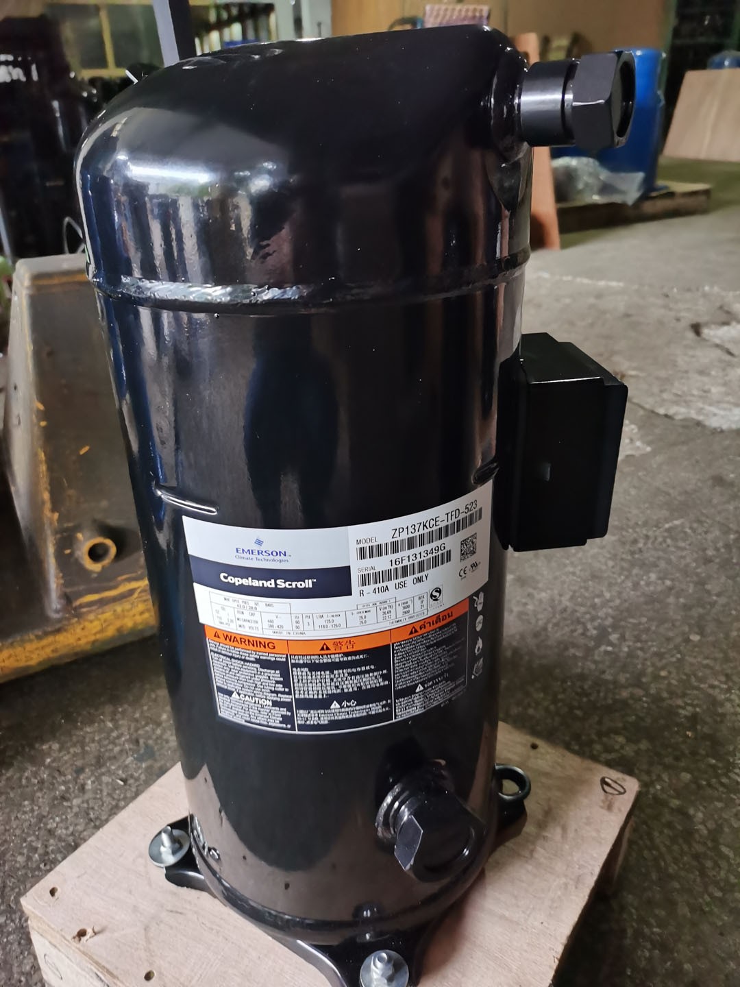 ZP137KCE-TFD-523 Emerson Copeland Refrigeration Compressor